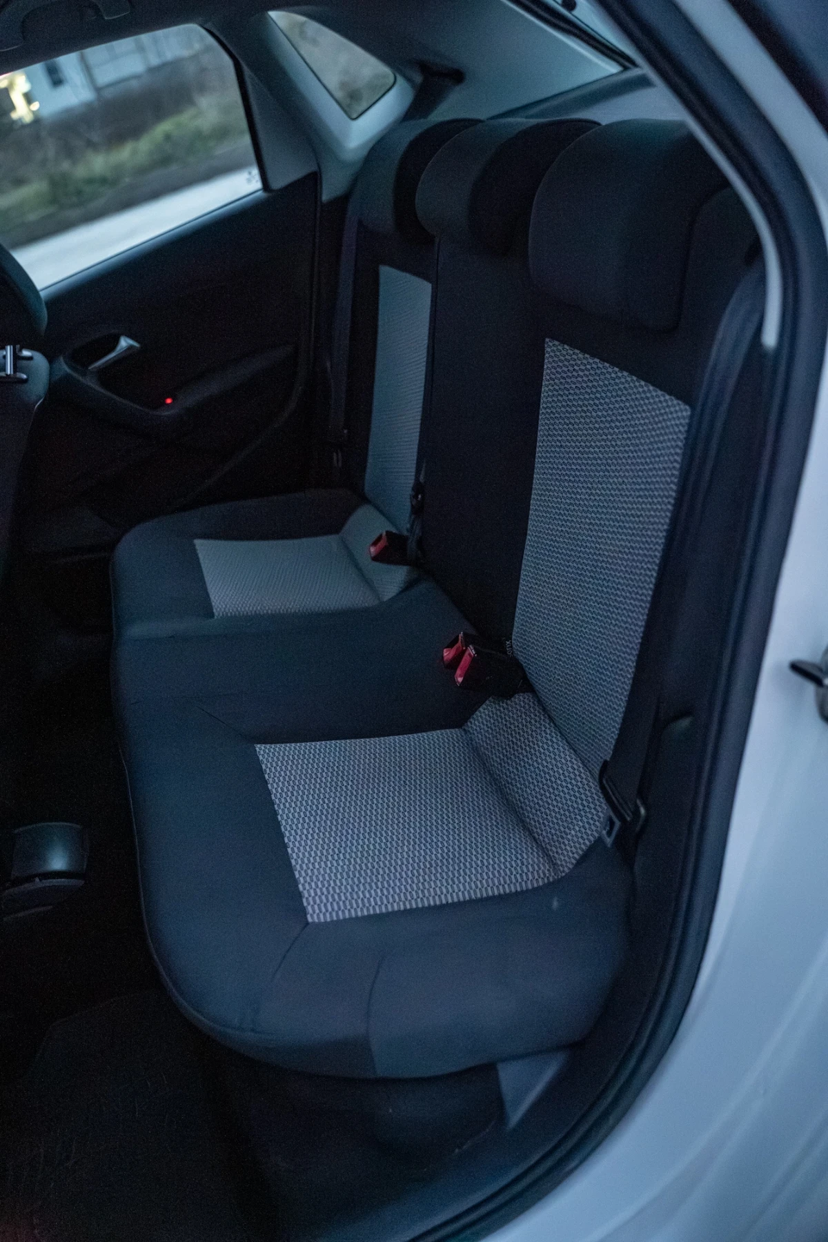 VW Polo 1.6tdi 90hp carplay | Mobile.bg   14