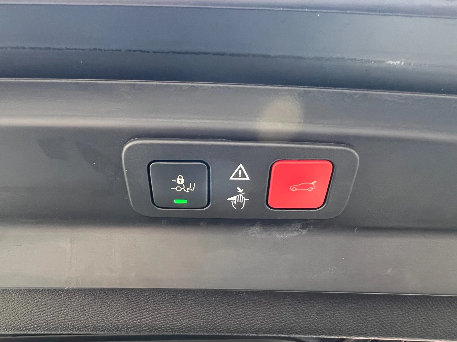 Peugeot 5008 GT LINE 1.5 BlueHDI 130 ЕАТ8 E6.2, снимка 14 - Автомобили и джипове - 53873816