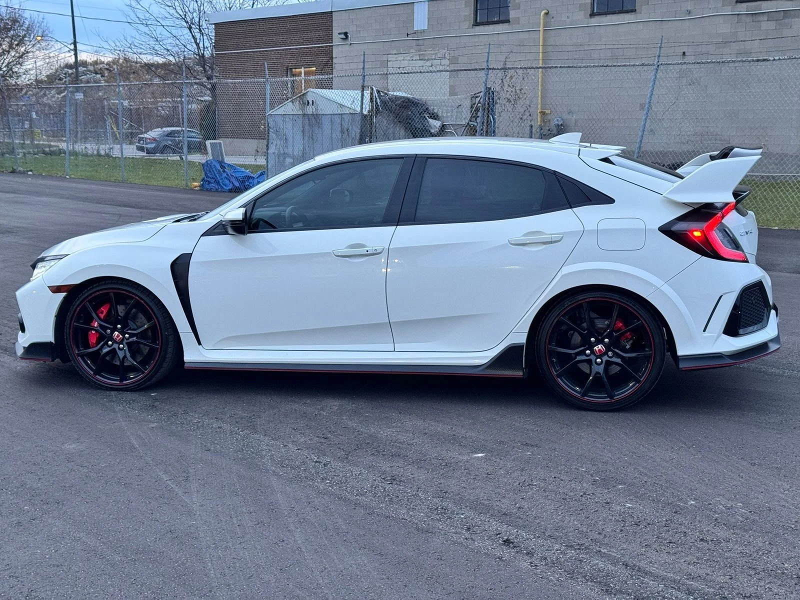 Honda Civic Type R manual С РЕГИСТРАЦИЯ & АВТО КРЕДИТ , снимка 4 - Автомобили и джипове - 53907734