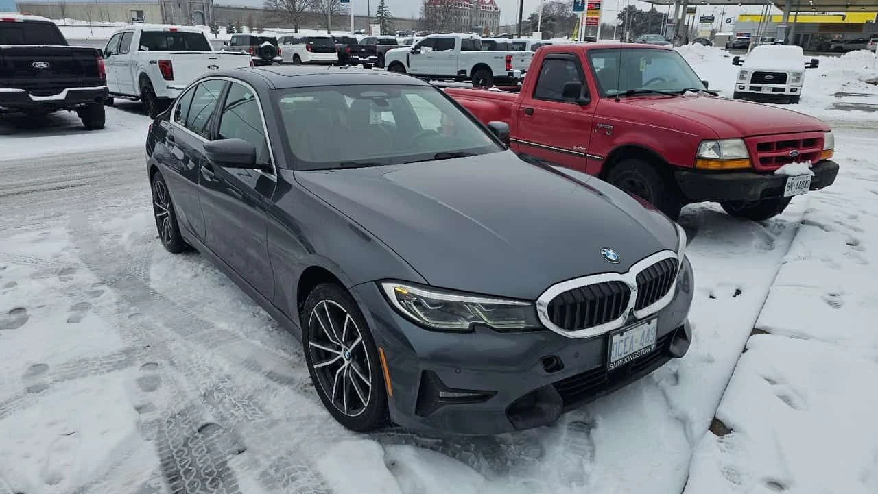 BMW 330 * 330i xDrive * CARFAX * ЦЕНА ДО БГ, снимка 2 - Автомобили и джипове - 53946487