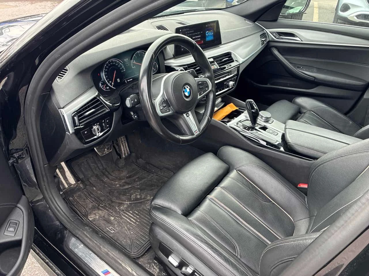 BMW 530 i xDrive/360 КАМЕРИ/ОТ ПРЕДСТАВИТЕЛСТВО, снимка 7 - Автомобили и джипове - 54057712