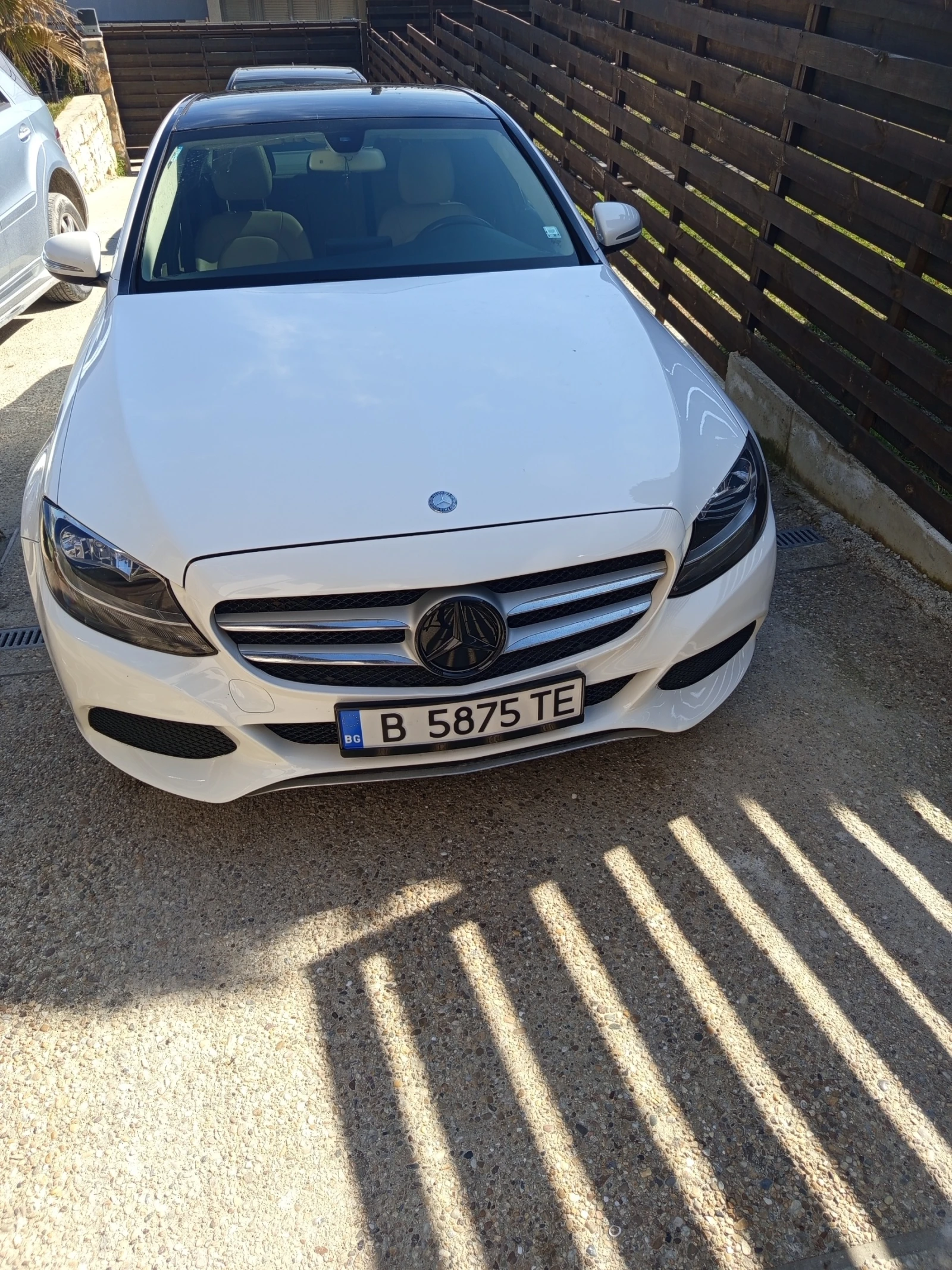 Mercedes-Benz C 300 4MATIC, снимка 2 - Автомобили и джипове - 54376319