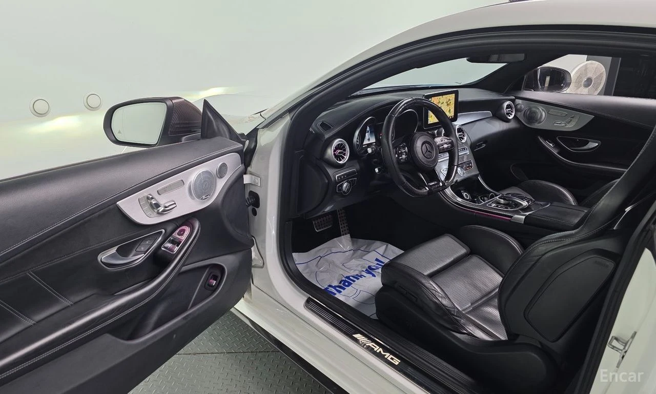 Mercedes-Benz C 63 AMG BURMASTER* ОБДУХ* 360* ПАНО* HEADUP* DISSTR, снимка 11 - Автомобили и джипове - 54387277