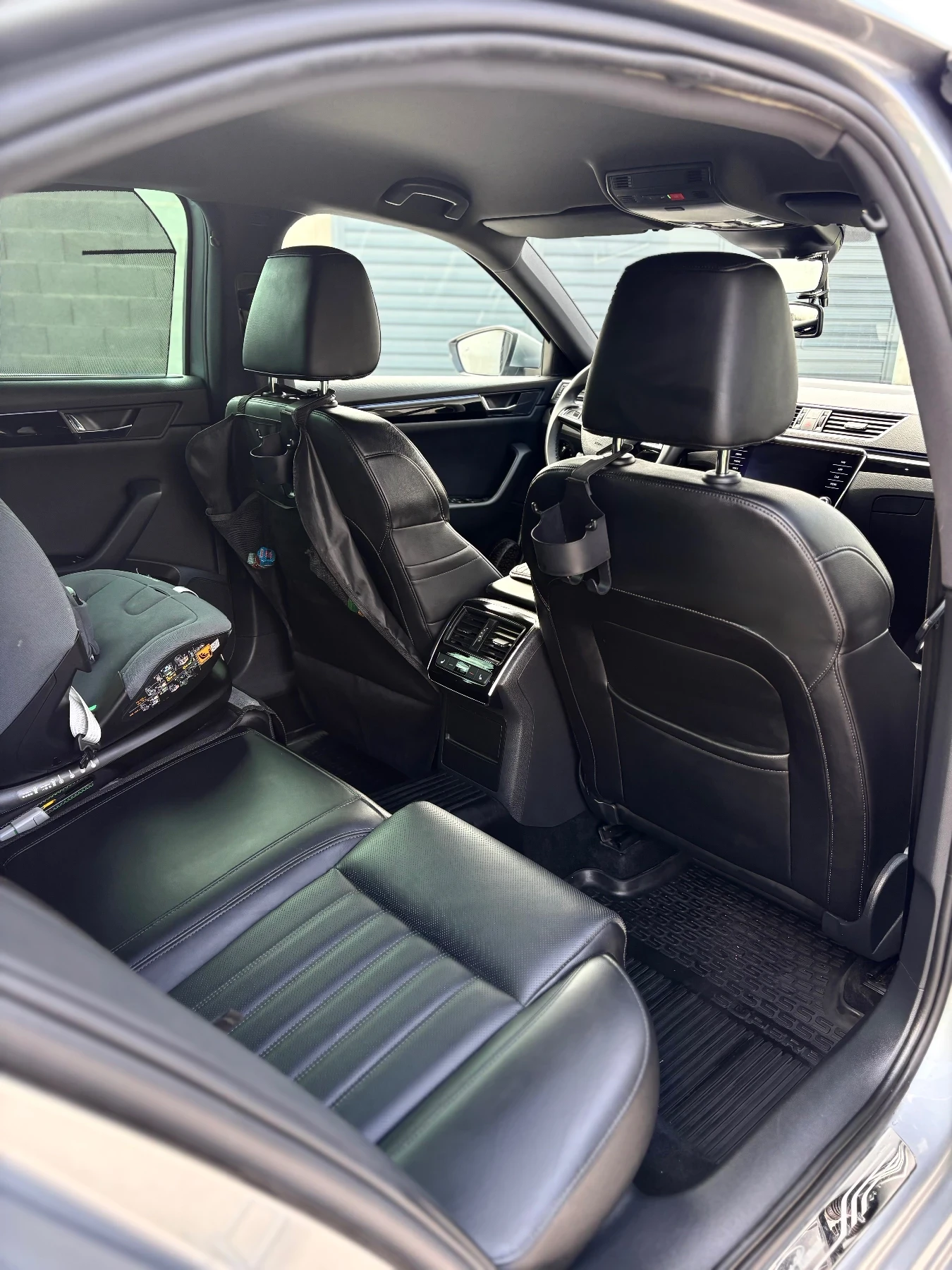 Skoda Superb Laurin & Klement  , снимка 8 - Автомобили и джипове - 54391011
