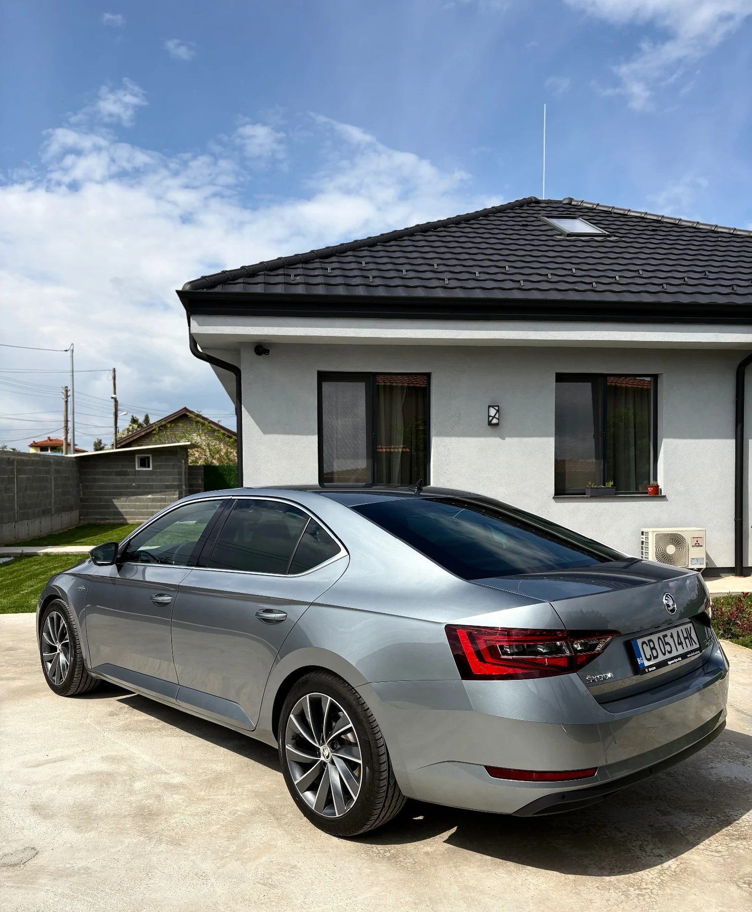 Skoda Superb Laurin & Klement  , снимка 2 - Автомобили и джипове - 54391011