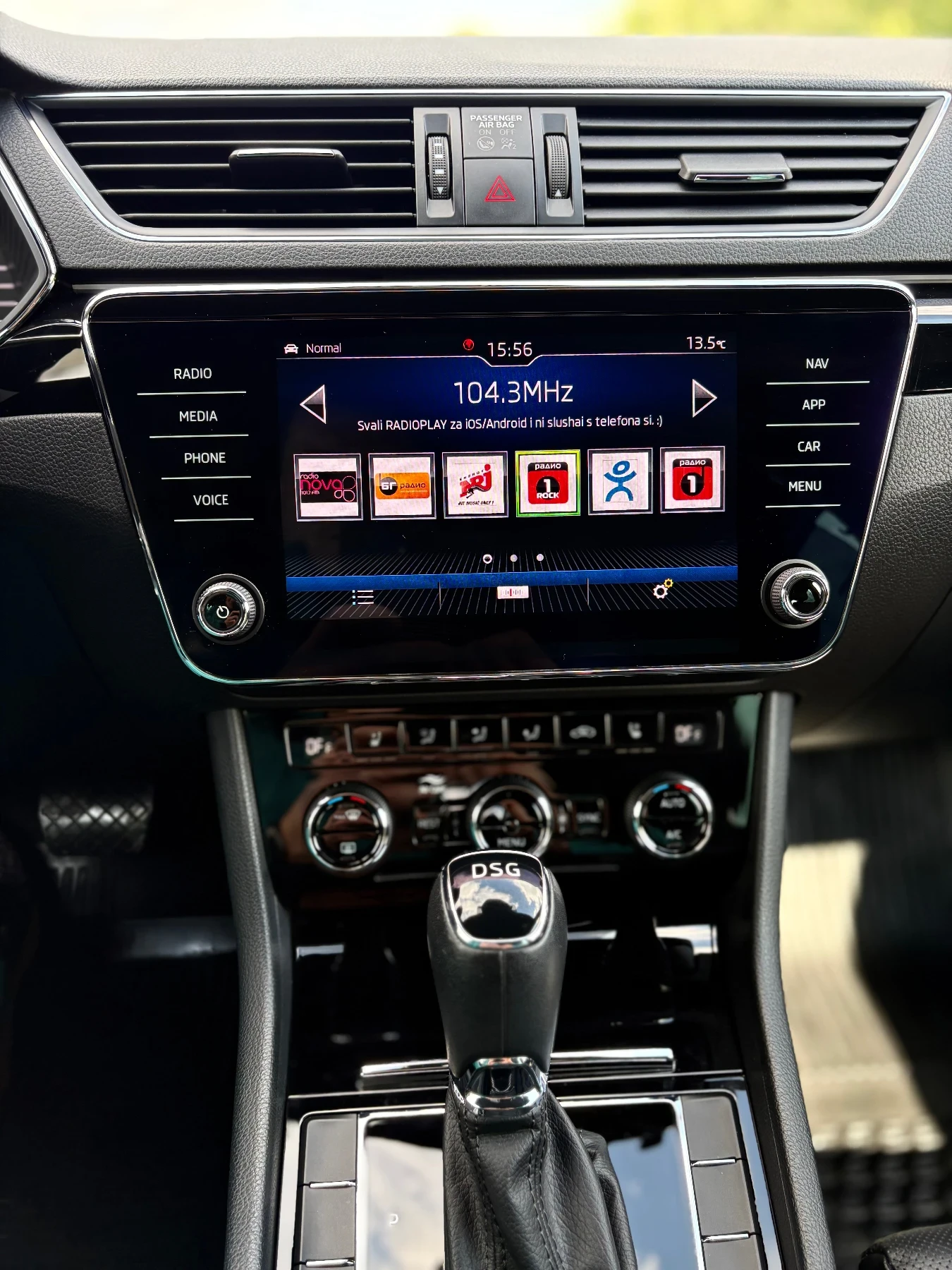 Skoda Superb Laurin & Klement  , снимка 11 - Автомобили и джипове - 54391011