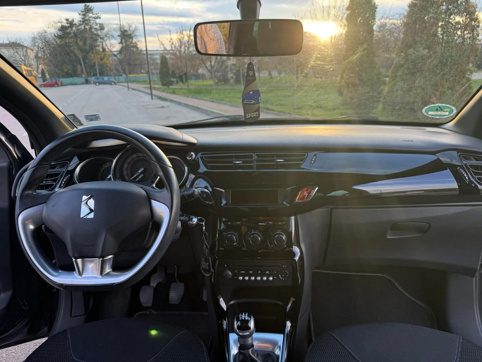 Citroen DS3, снимка 5 - Автомобили и джипове - 54429221