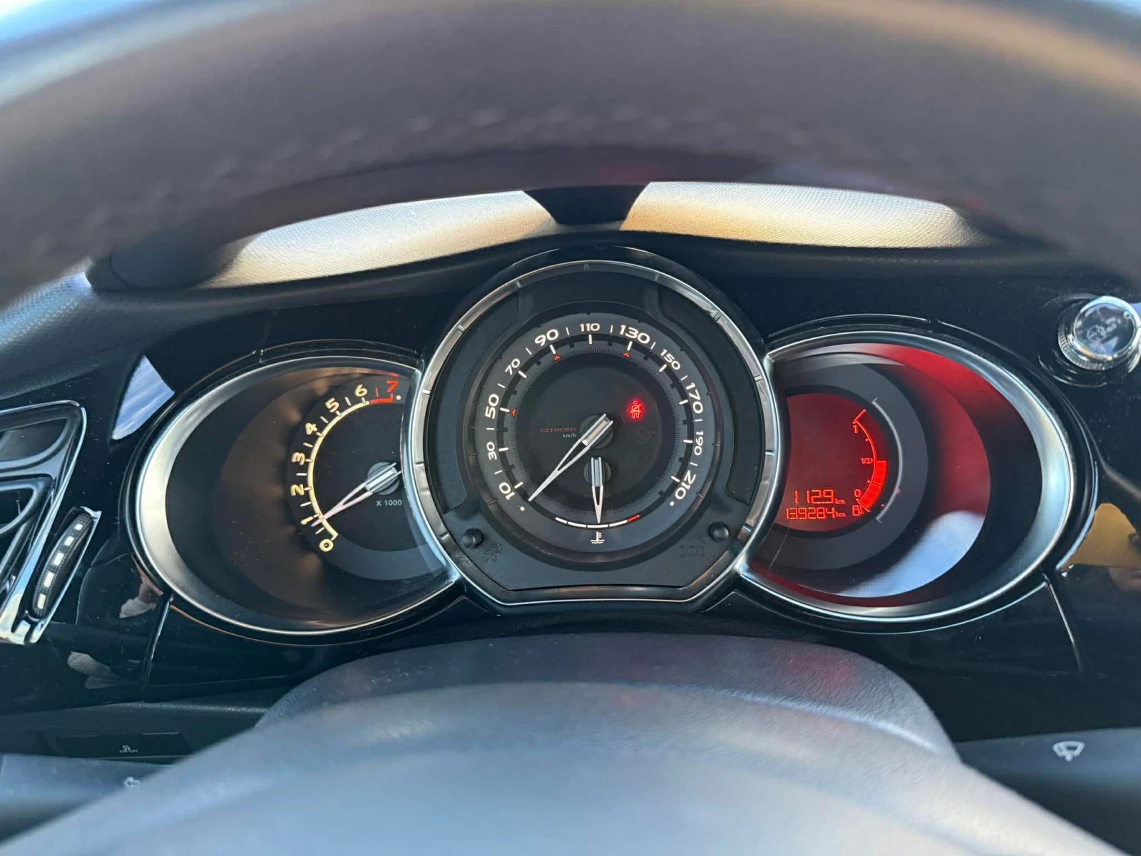 Citroen DS3, снимка 7 - Автомобили и джипове - 54429221