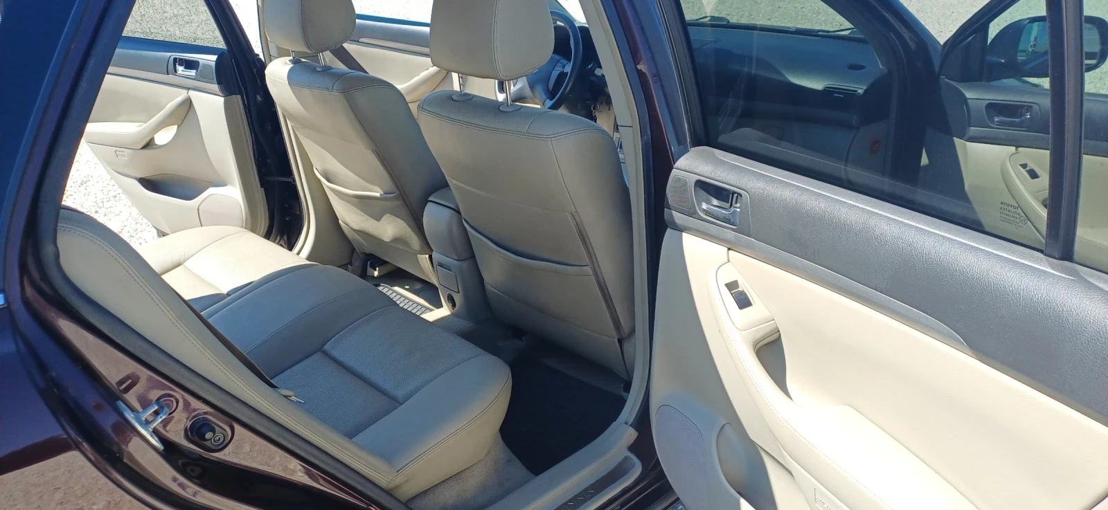 Toyota Avensis, снимка 9 - Автомобили и джипове - 55567222