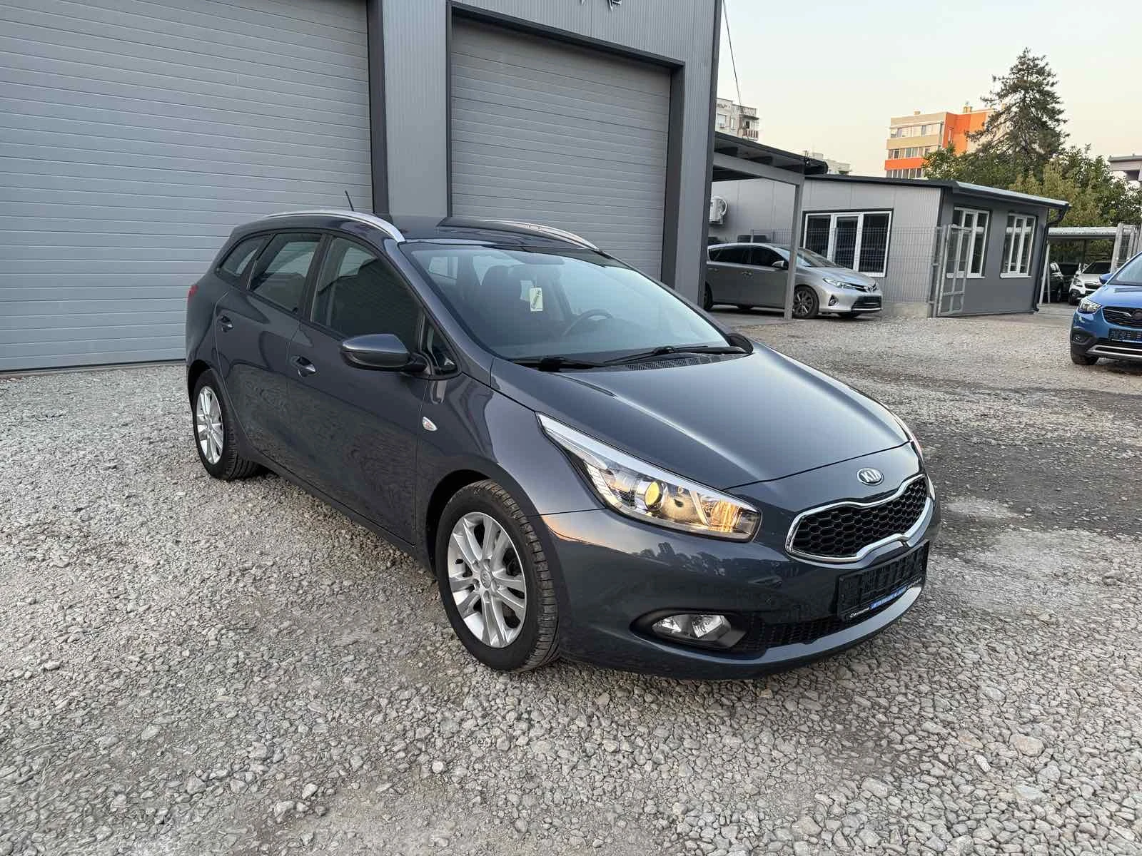 Kia Ceed 1.6BENZIN* KLIMA* TOP* 6SPEED* EVRO5, снимка 3 - Автомобили и джипове - 55931327