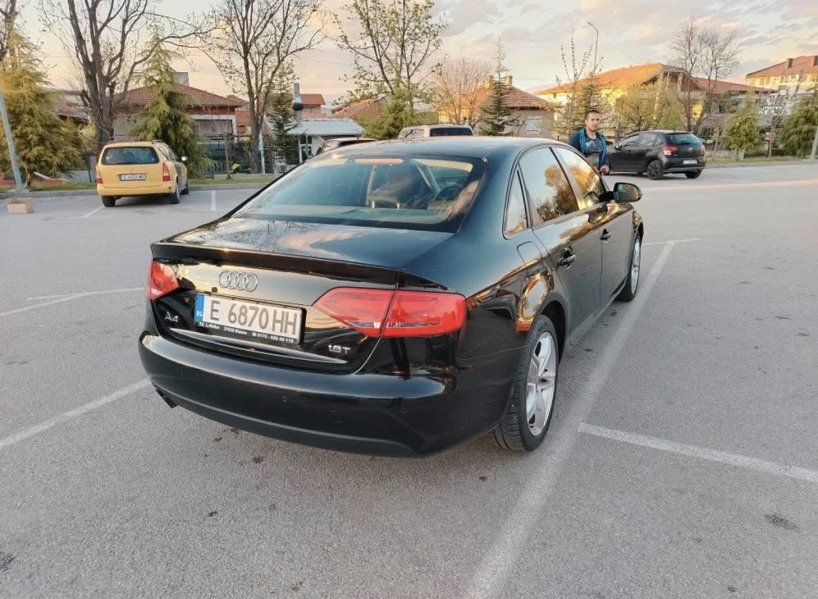 Audi A4 1.8TFSI, снимка 4 - Автомобили и джипове - 55955955