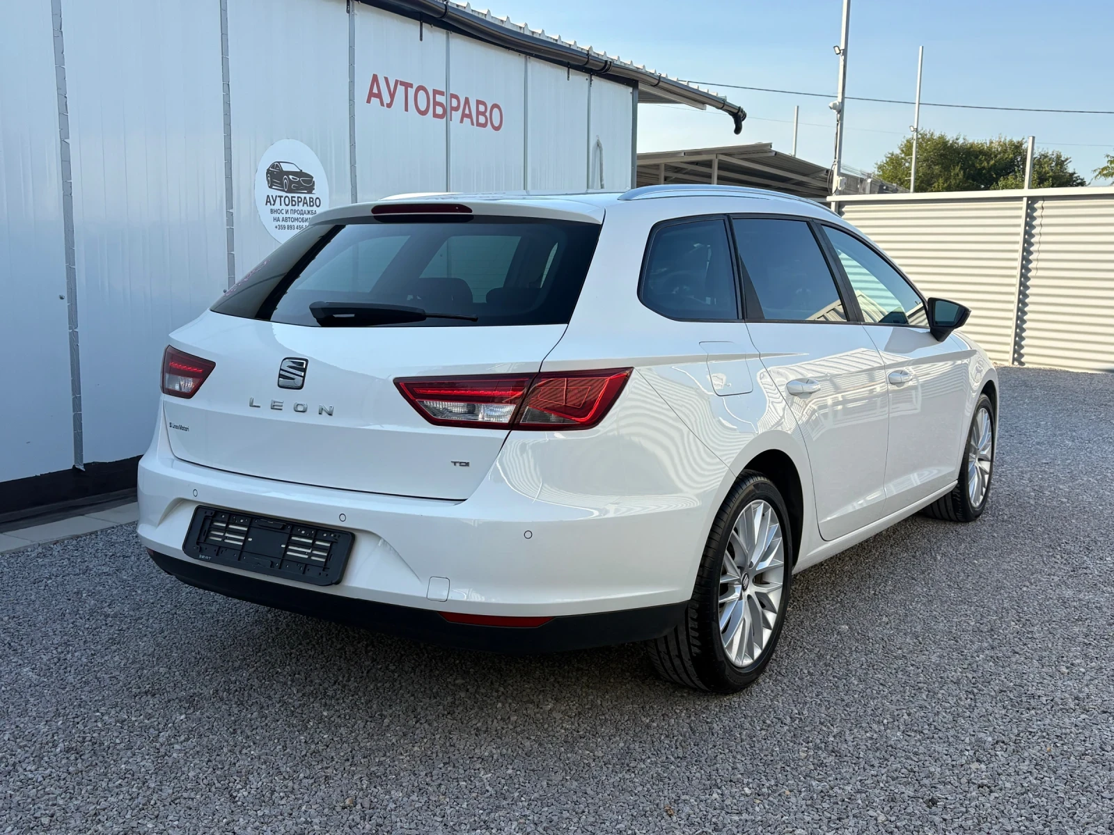 Seat Leon 1.6TDI-117000км., снимка 5 - Автомобили и джипове - 56010868
