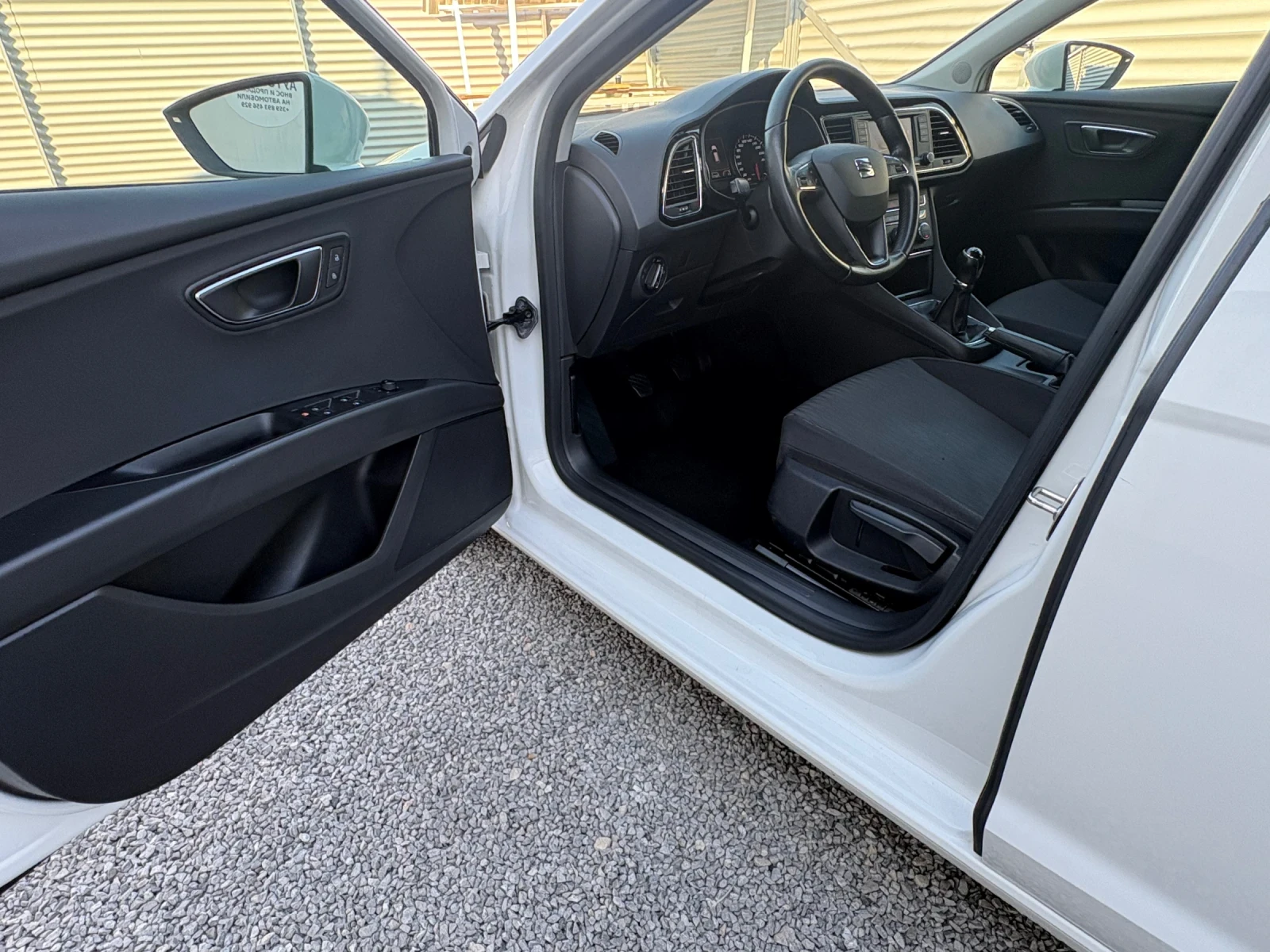 Seat Leon 1.6TDI-117000км., снимка 13 - Автомобили и джипове - 56010868