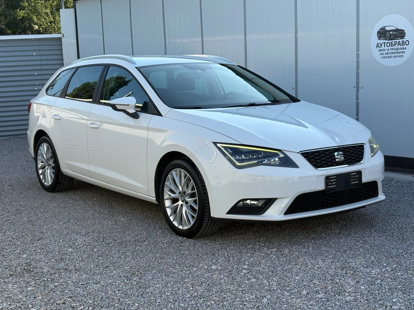 Seat Leon 1.6TDI-117000км., снимка 2 - Автомобили и джипове - 56010868