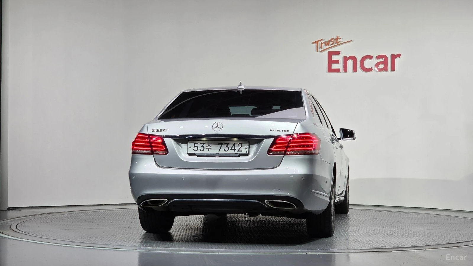 Mercedes-Benz E 220 Avantgarde, снимка 4 - Автомобили и джипове - 56112053