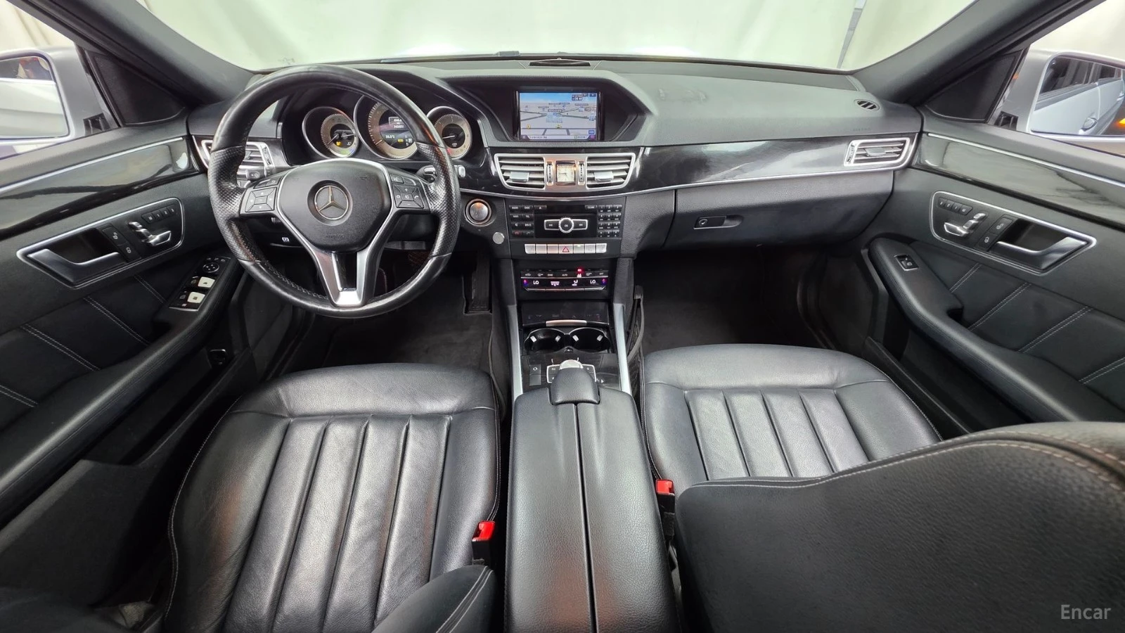 Mercedes-Benz E 220 Avantgarde, снимка 7 - Автомобили и джипове - 56112053