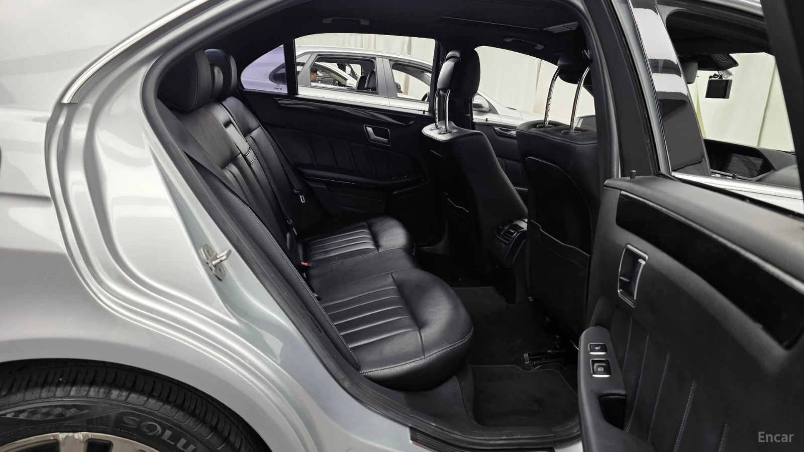 Mercedes-Benz E 220 Avantgarde, снимка 12 - Автомобили и джипове - 56112053