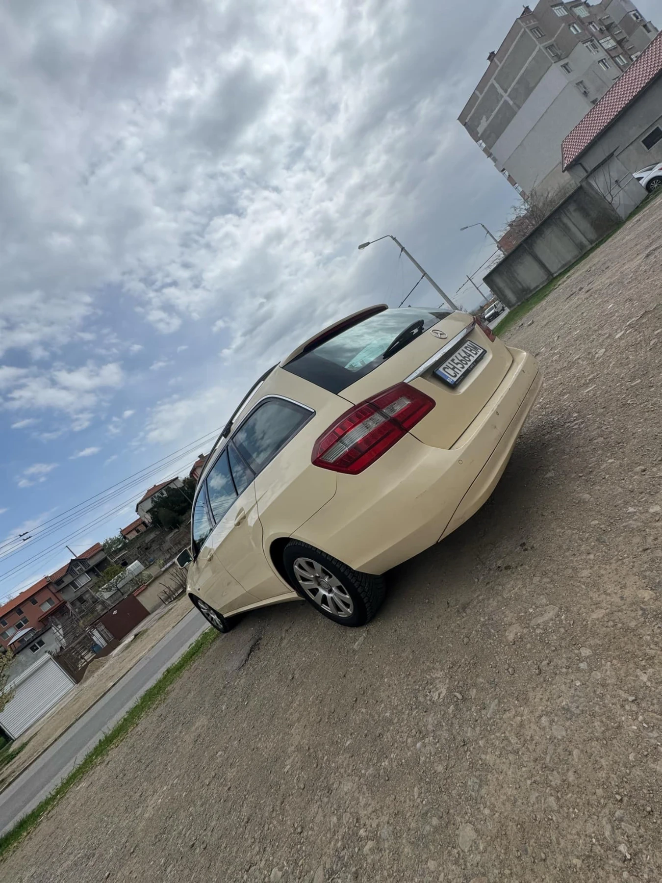Mercedes-Benz E 200, снимка 3 - Автомобили и джипове - 56420914