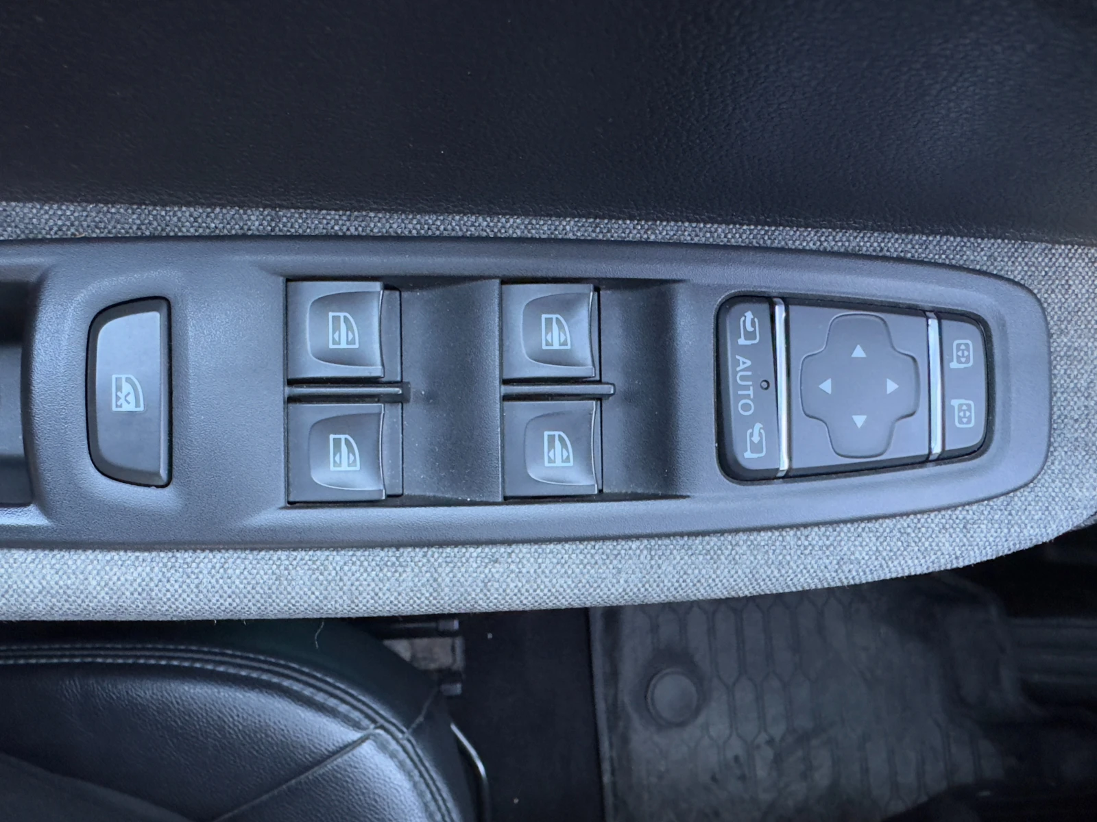 Renault Zoe, снимка 10 - Автомобили и джипове - 56515966