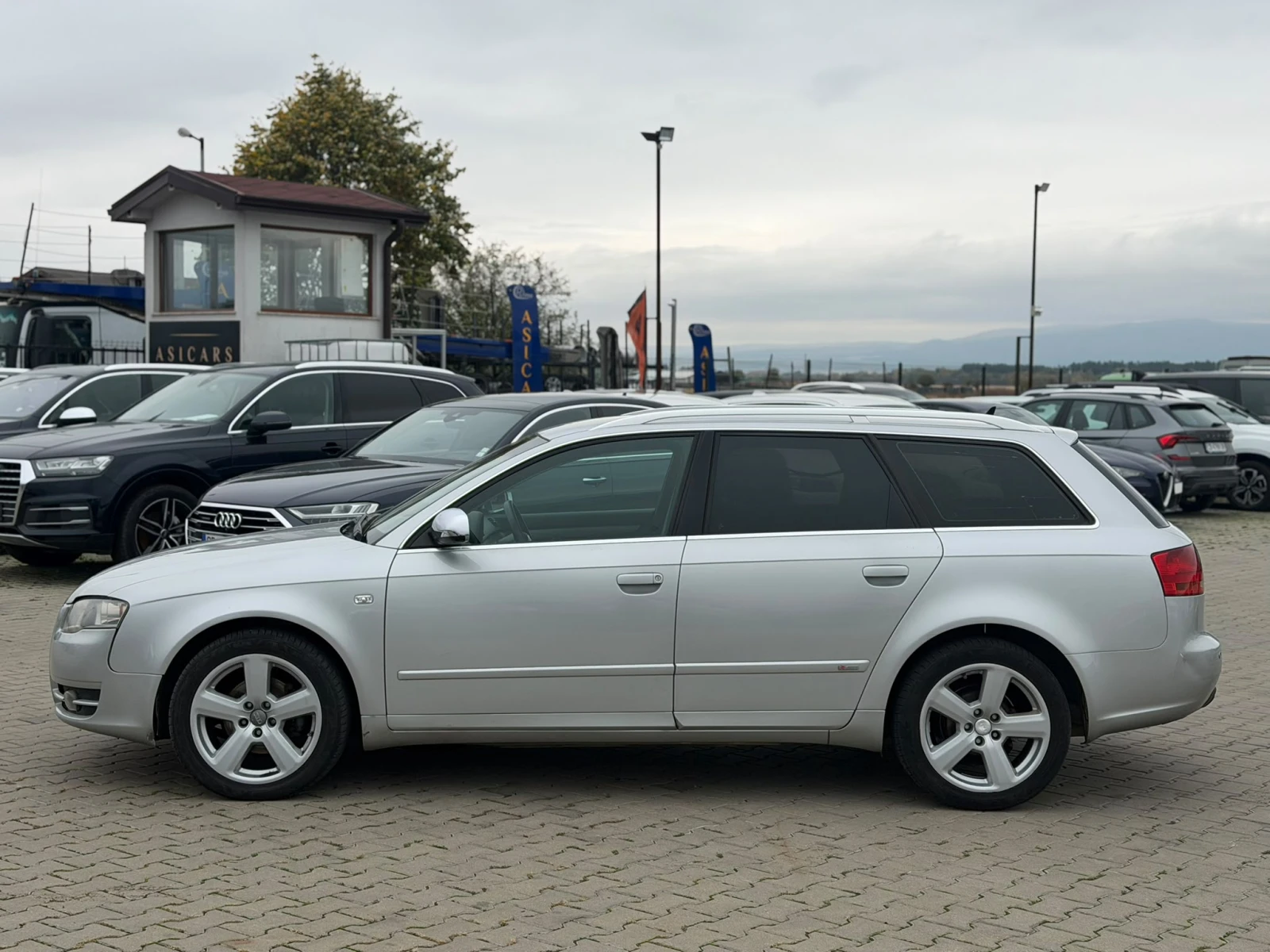 Audi A4 / 2.0D / 140HP / S-LINE /, снимка 2 - Автомобили и джипове - 56659750