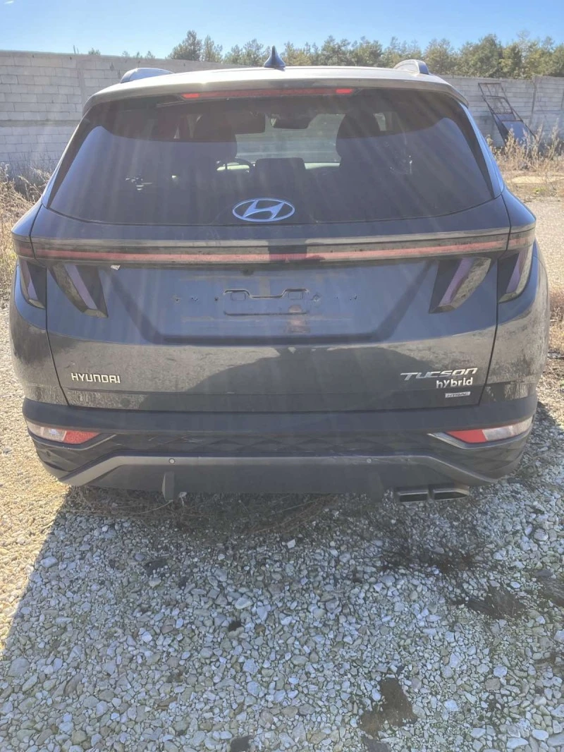 Hyundai Tucson 16 crdi, снимка 3 - Автомобили и джипове - 43688574