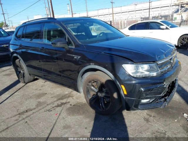 VW Tiguan * 2.0T  * R-LINE * (CARFAX), снимка 3 - Автомобили и джипове - 49337645