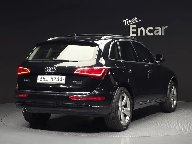 Audi Q5 3.0 TDI Quattro, снимка 2 - Автомобили и джипове - 55130851