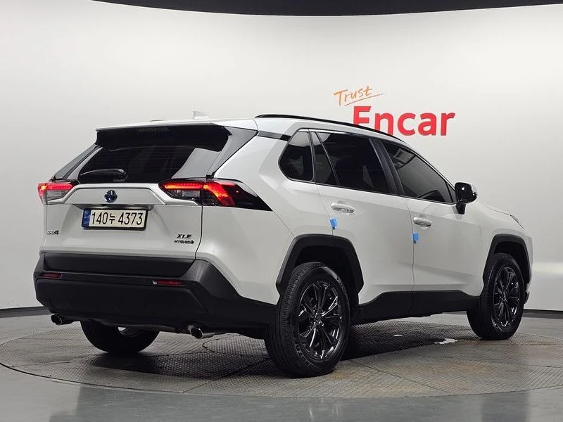 Toyota Rav4 2.5 2WD Hybrid XLE| 219к.с.| ВКЛ.ТЕХНОТЕСТ, снимка 2 - Автомобили и джипове - 55183879