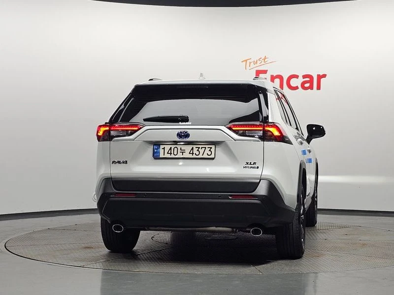 Toyota Rav4 2.5 2WD Hybrid XLE| 219к.с.| ВКЛ.ТЕХНОТЕСТ, снимка 4 - Автомобили и джипове - 55183879