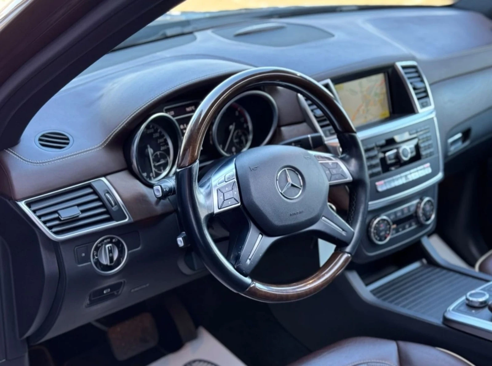 Mercedes-Benz ML 350 ОЧАКВАН ВНОС Mercedes ML350d AMG Line* DESIGNO*  - изображение 7