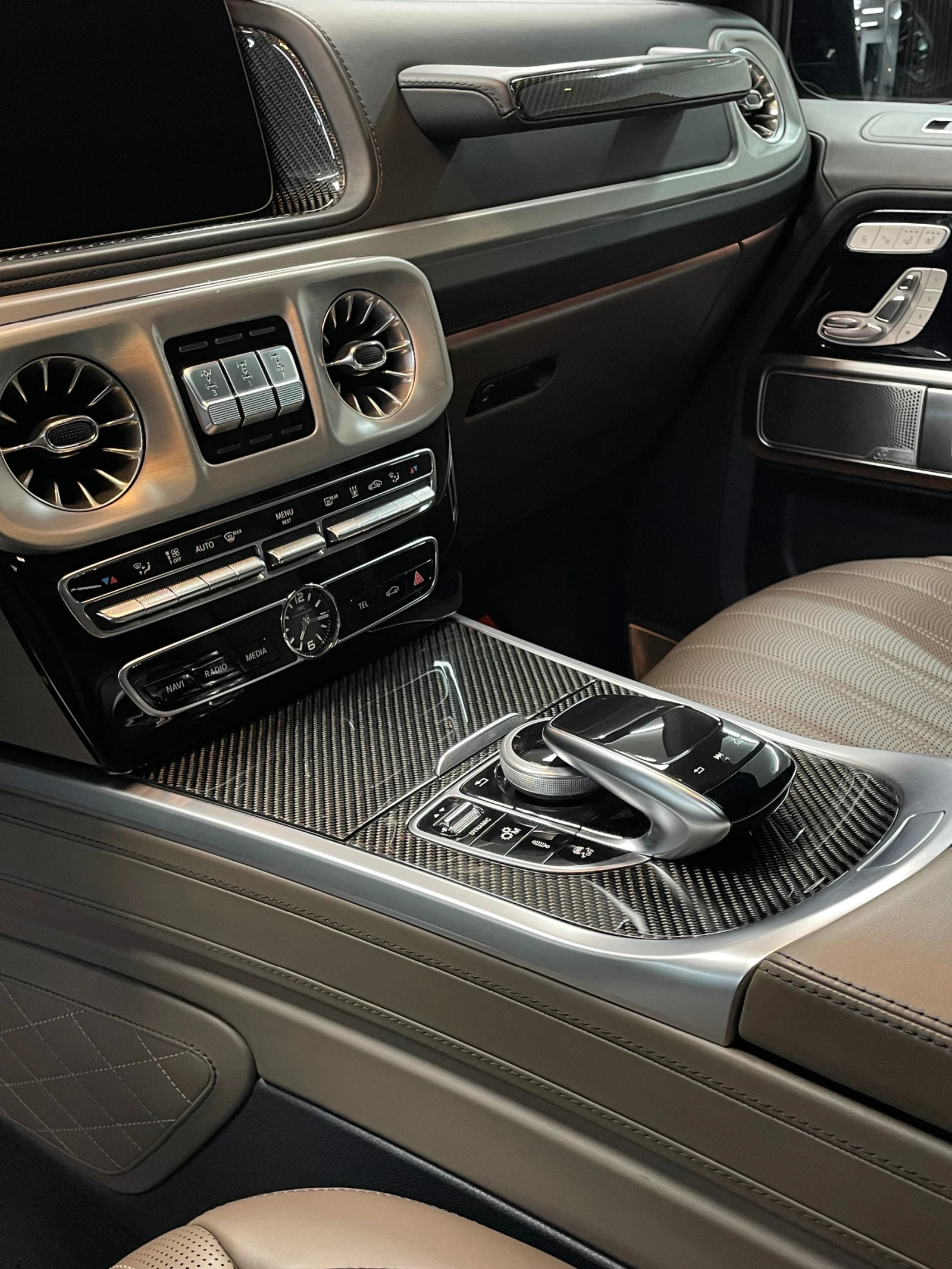 Mercedes-Benz G 63 AMG AMG Ride Control, Designo, Carbon, Burmeister  - изображение 8