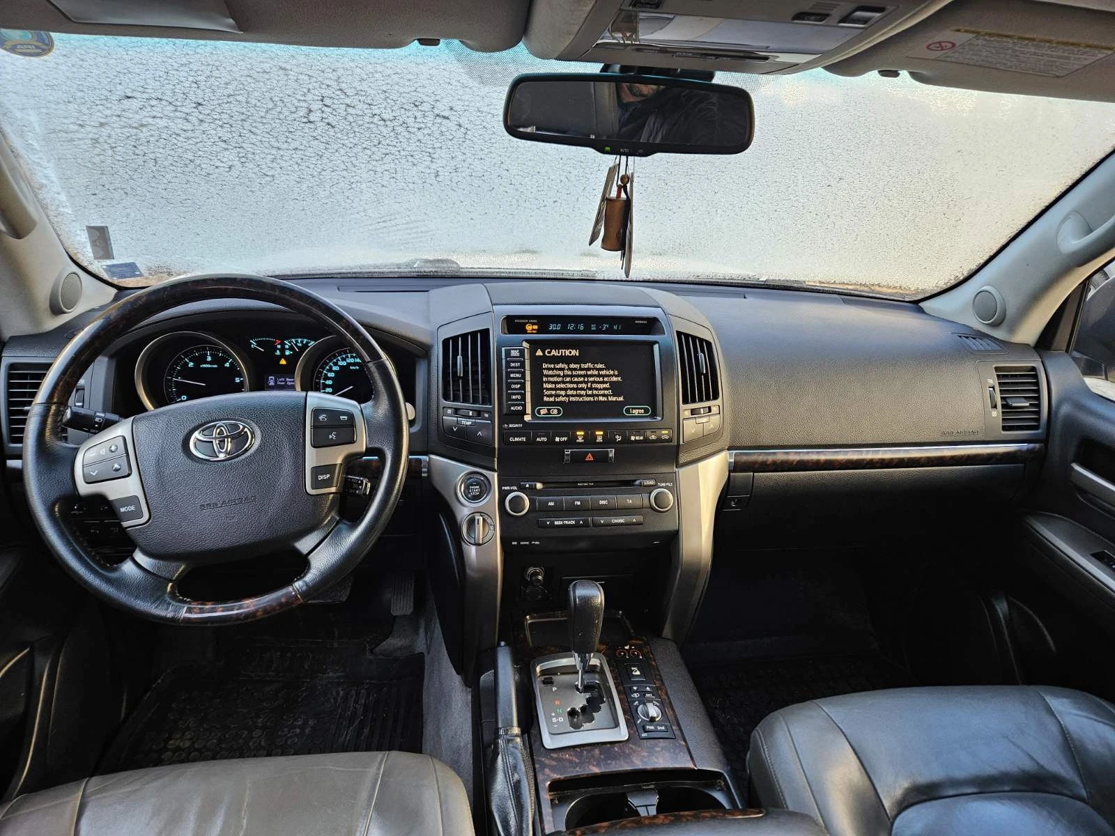 Toyota Land cruiser 200 V8, снимка 9 - Автомобили и джипове - 53865346