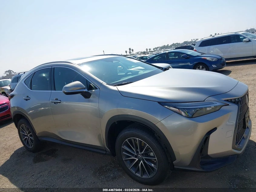 Lexus NX 350h 2.5l, снимка 13 - Автомобили и джипове - 54242263