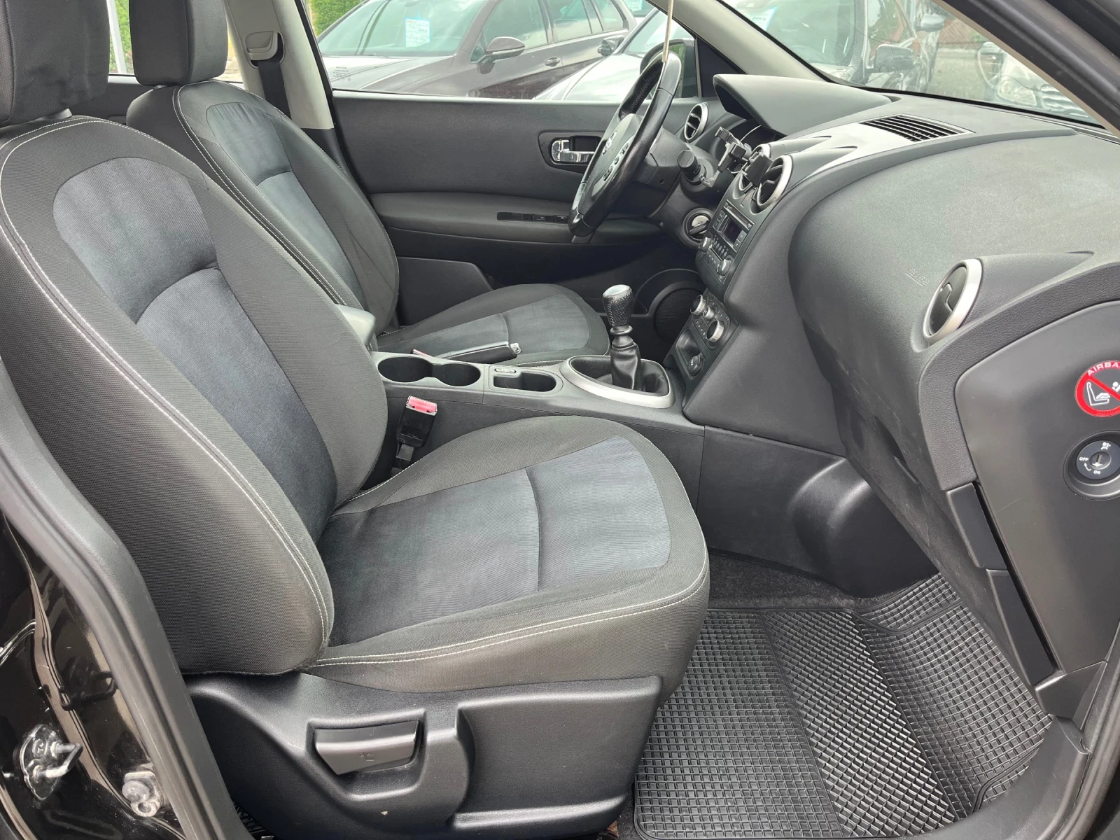 Nissan Qashqai 2.0DCI Facelift, снимка 14 - Автомобили и джипове - 54391605