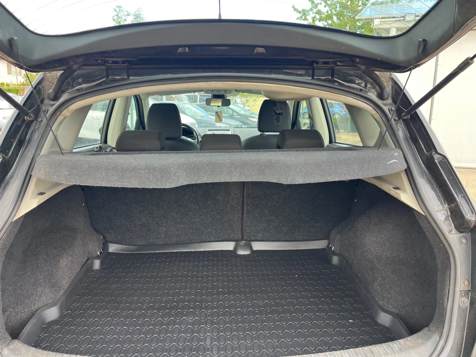 Nissan Qashqai 2.0DCI Facelift, снимка 16 - Автомобили и джипове - 54391605