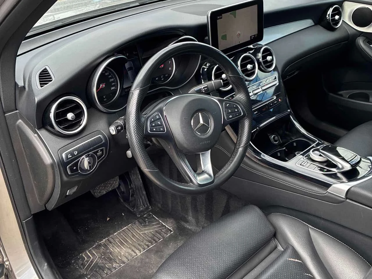 Mercedes-Benz GLC 300 * 360 * ПОДГРЕВ * ПАМЕТ * NAVI, снимка 5 - Автомобили и джипове - 54528943