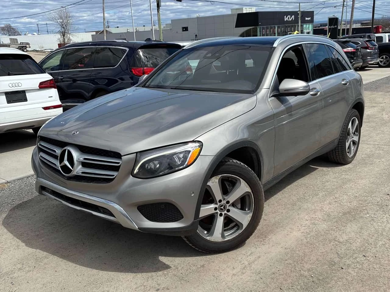 Mercedes-Benz GLC 300 * 360 * ПОДГРЕВ * ПАМЕТ * NAVI