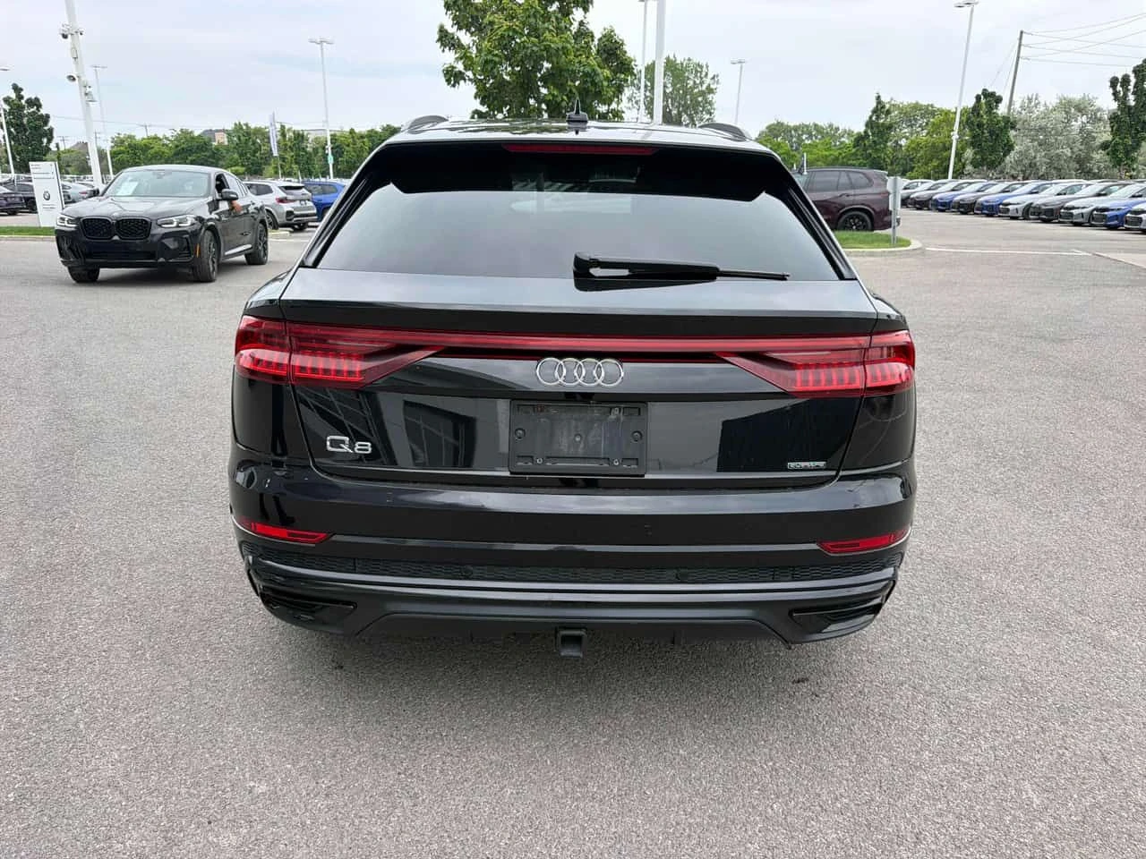 Audi Q8 Technik/360/DIS/MATRIX/АВТОКРЕДИТ, снимка 4 - Автомобили и джипове - 54858387