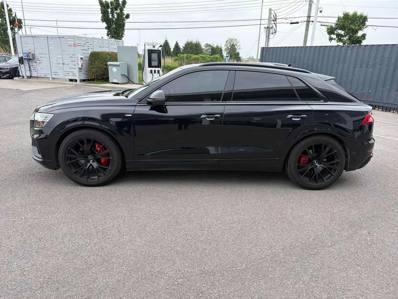 Audi Q8 Technik/360/DIS/MATRIX/АВТОКРЕДИТ, снимка 2 - Автомобили и джипове - 54858387