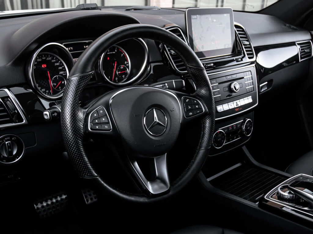 Mercedes-Benz GLE 43 AMG 4MATIC* HARMAN/KARDON* 360 КАМЕРИ* ПАНОРАМА* КЕЙЛЕ, снимка 8 - Автомобили и джипове - 55116192