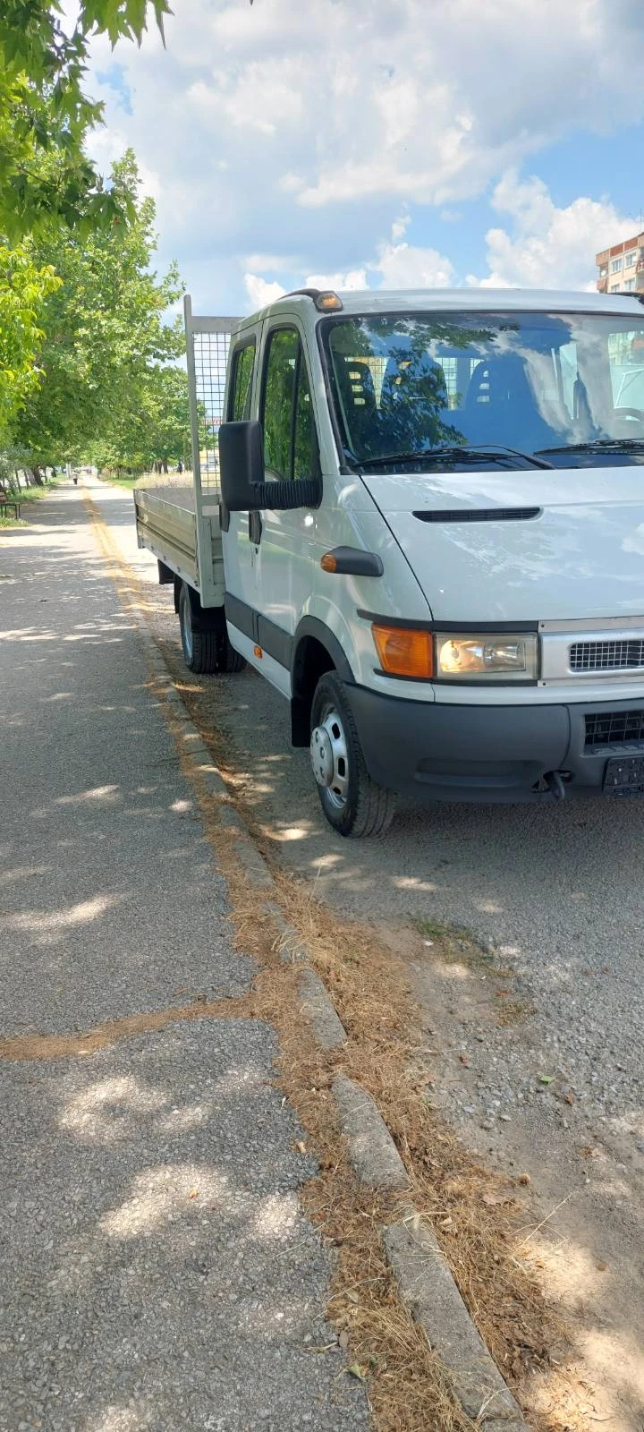 Iveco Daily 35C15 бордово - изображение 2