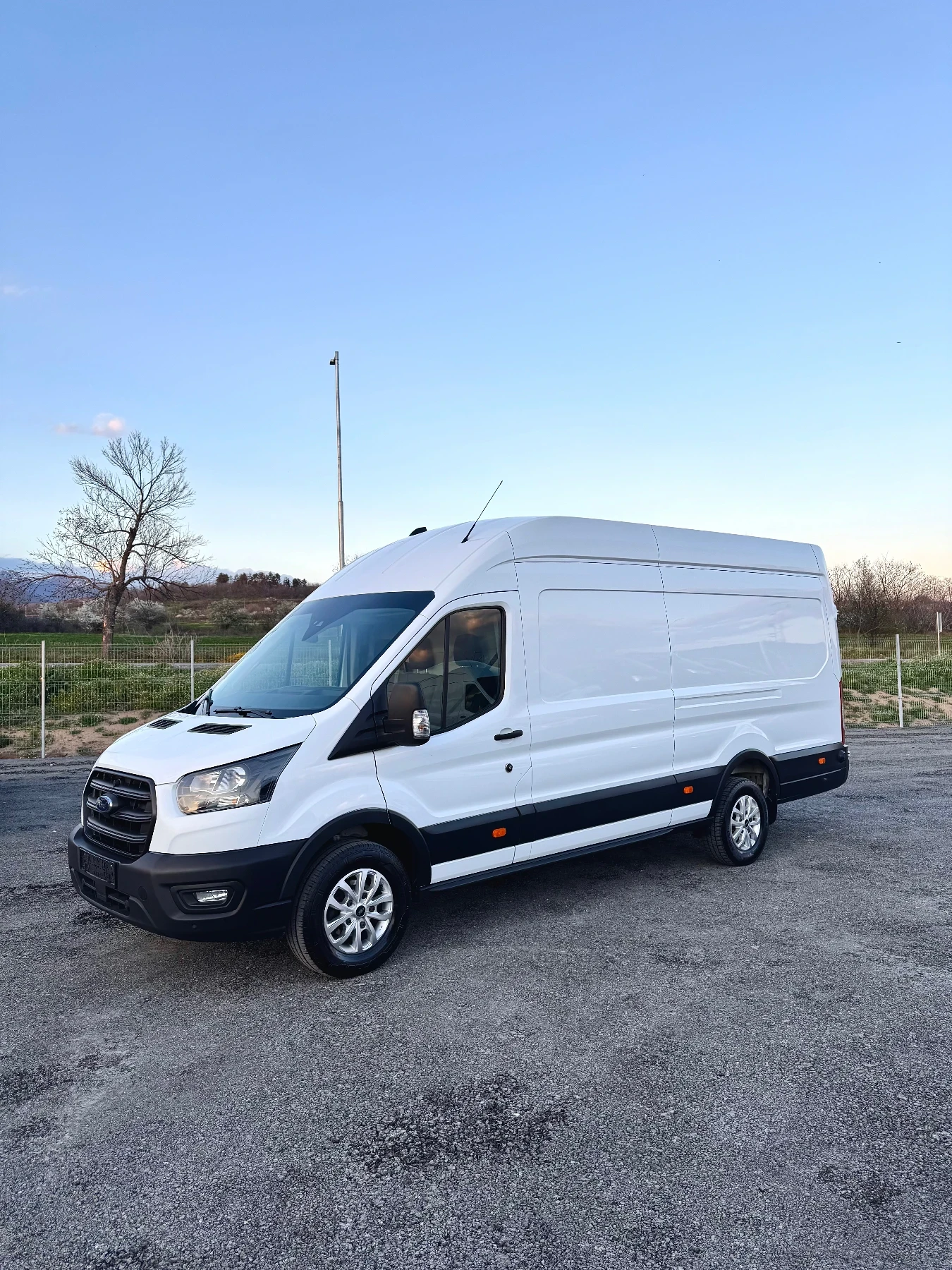 Ford Transit 2.2 TDCI MAXI, EURO 6 , Клима, НЕРАЗЛИЧИМ ОТ НОВ !, снимка 3 - Бусове и автобуси - 54116026