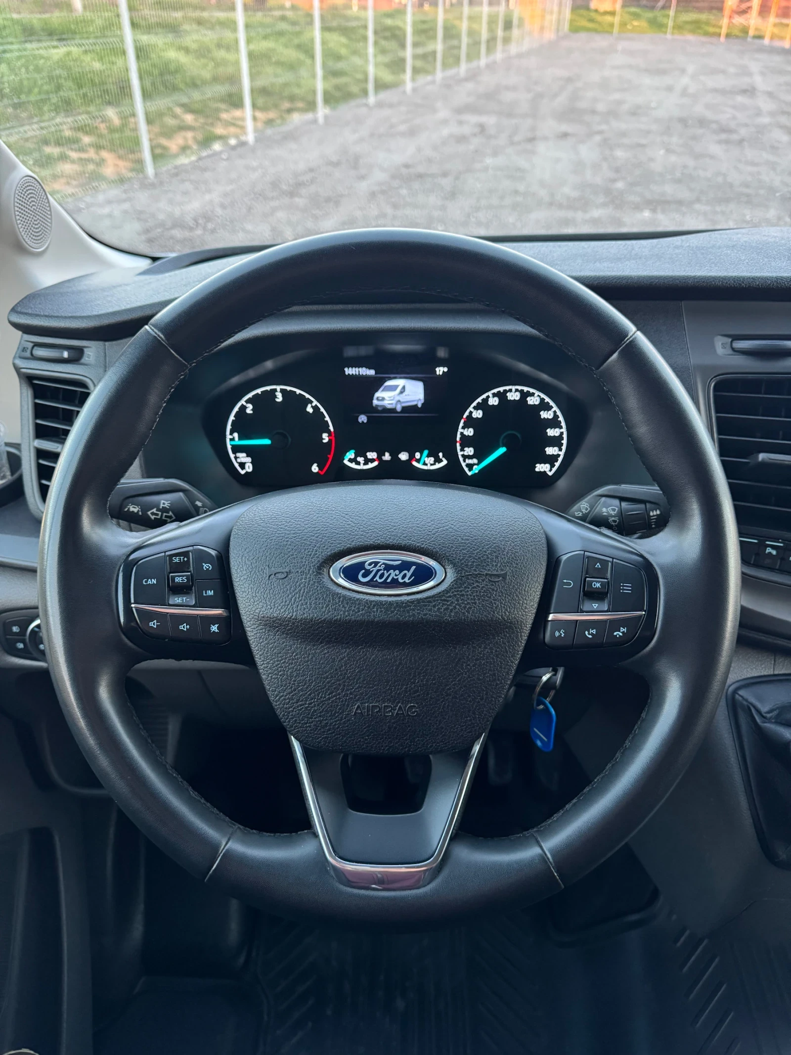 Ford Transit 2.2 TDCI MAXI, EURO 6 , Клима, НЕРАЗЛИЧИМ ОТ НОВ !, снимка 14 - Бусове и автобуси - 54116026