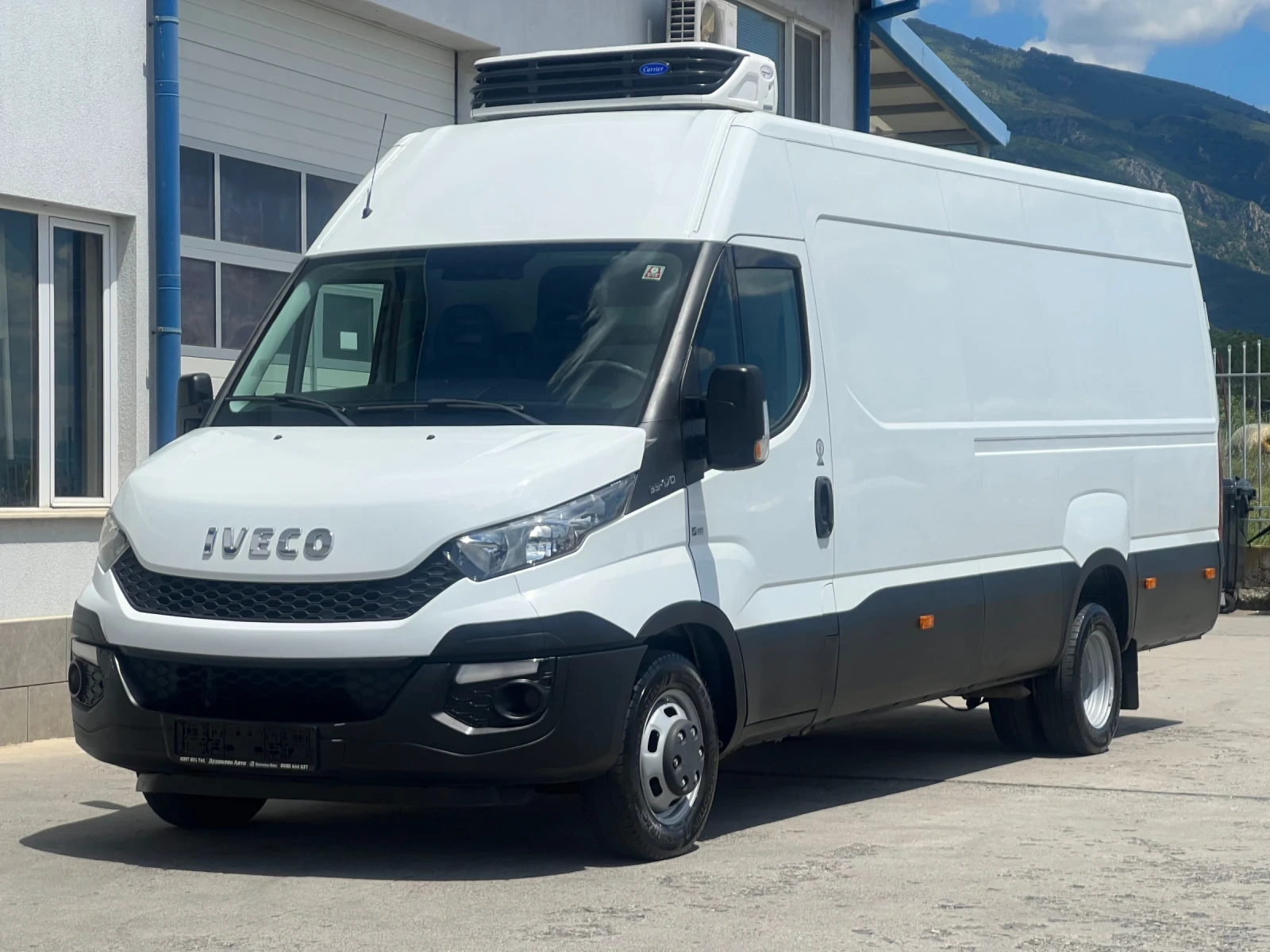Iveco Daily 35c17 Хладилен 3.0L-170к.с Климатроник N1, снимка 3 - Бусове и автобуси - 54970823