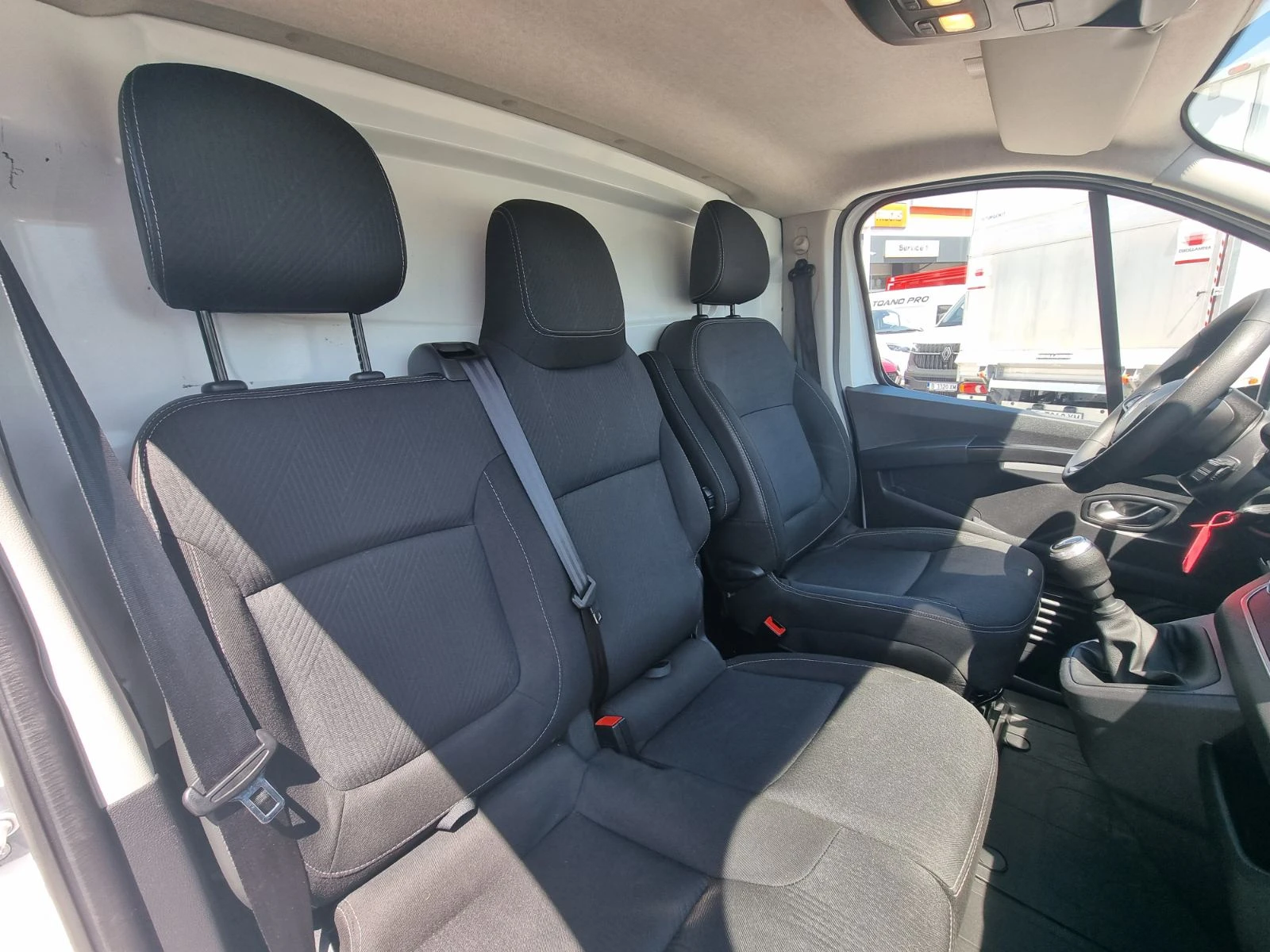 Renault Trafic TRAFIC VAN L2H1 Blue dCi 130, снимка 17 - Бусове и автобуси - 55477871