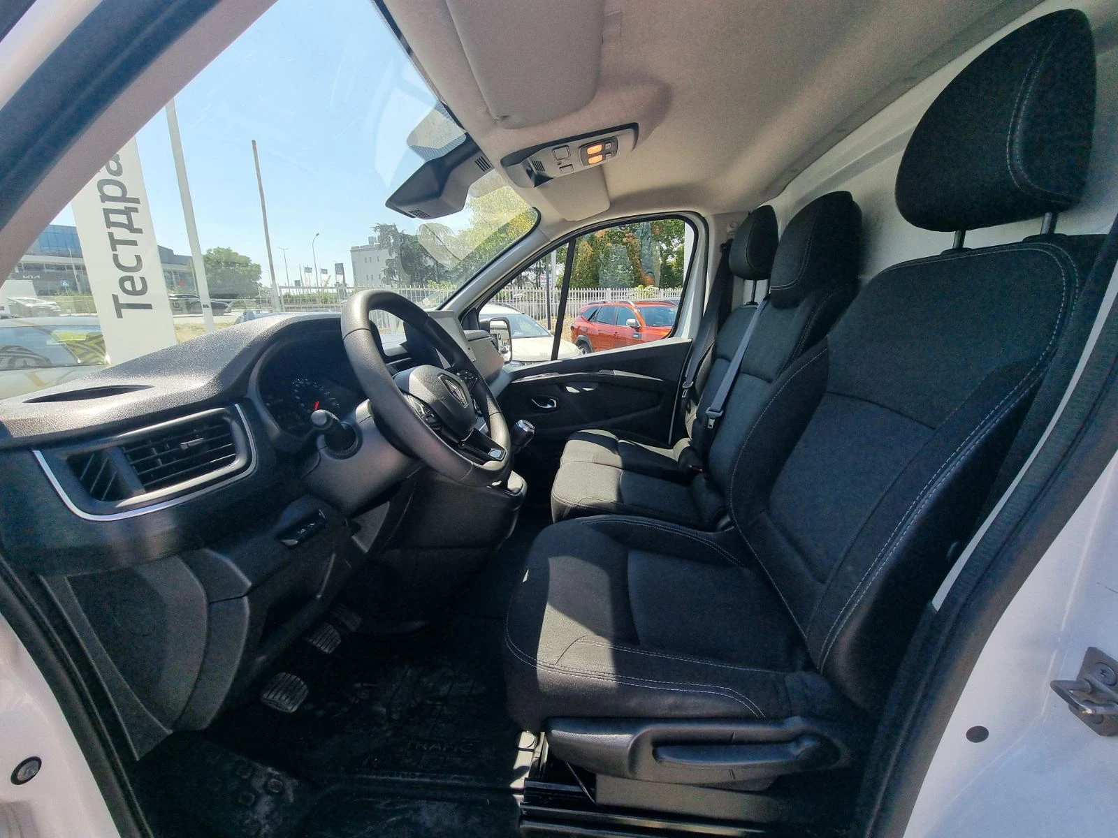 Renault Trafic TRAFIC VAN L2H1 Blue dCi 130, снимка 14 - Бусове и автобуси - 55477871