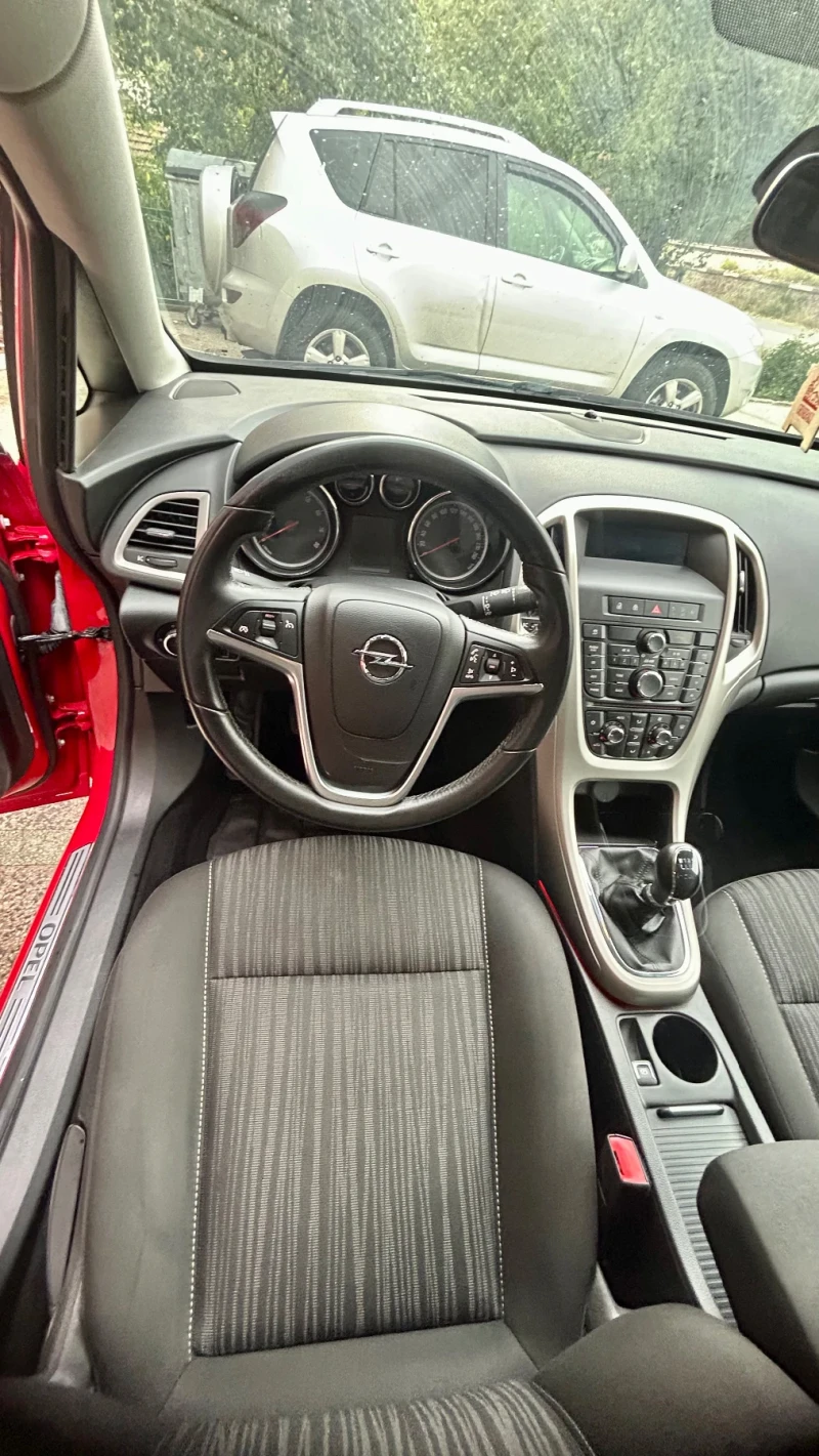 Opel Astra 1.6, снимка 11 - Автомобили и джипове - 47086572