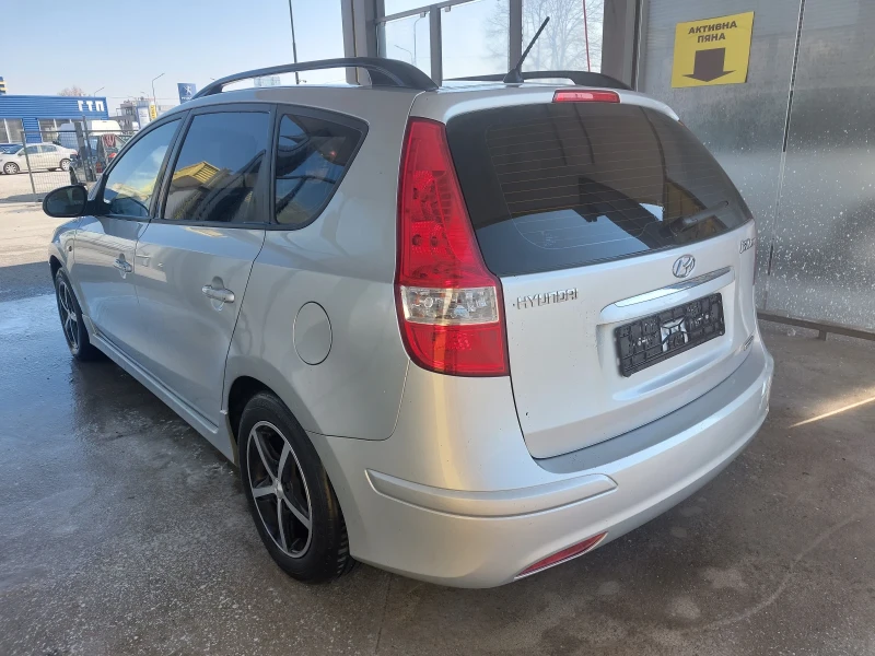 Hyundai I30 1.6 дизел фейс , снимка 4 - Автомобили и джипове - 49147156