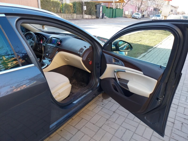 Opel Insignia, снимка 7 - Автомобили и джипове - 49253378