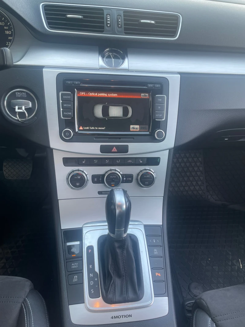 VW CC 2.0 TDI R-Line 4Motion/DSG/DISTRONIC/LED/Kamera, снимка 15 - Автомобили и джипове - 52435302